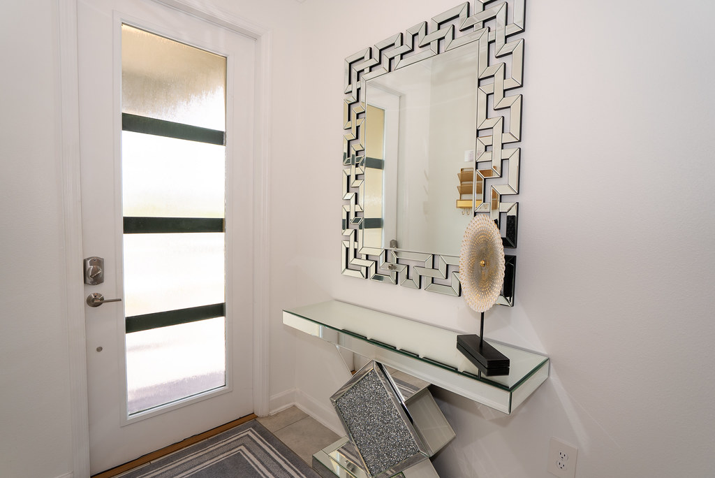 Harbour Island & Water Street: How to Furnish Tampa's Urban Luxury Condo for Maximum STR Returns